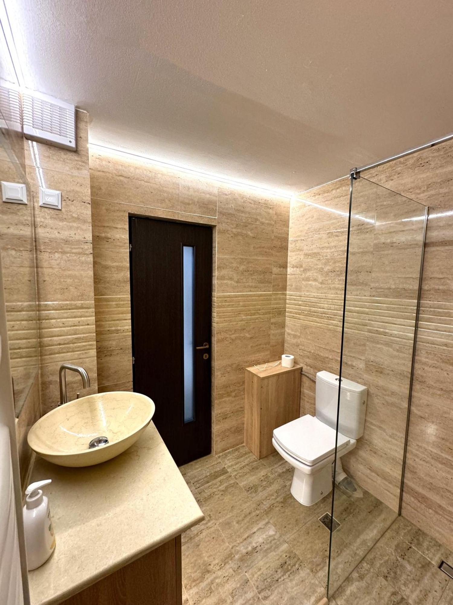 Ultracentral Apartment Târgu Jiu Exteriör bild