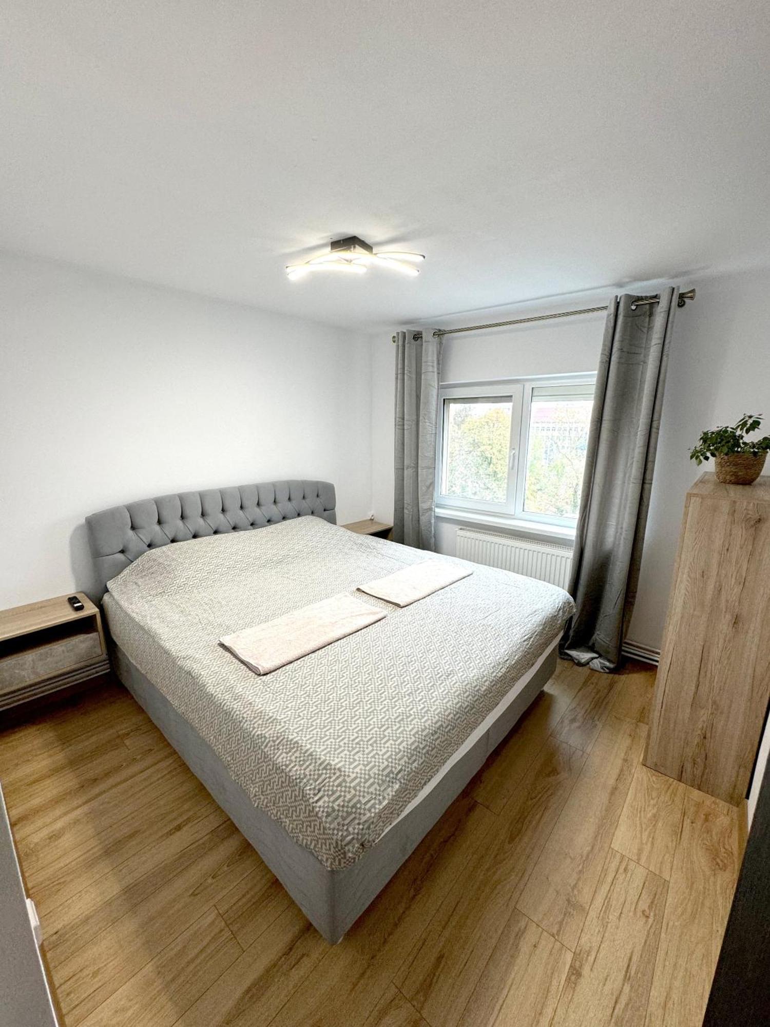 Ultracentral Apartment Târgu Jiu Exteriör bild